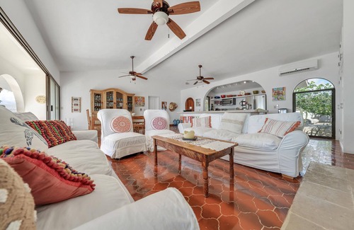 Zona Centro Villa | Beachfront Villa + Casitas w/pool. 6 BR