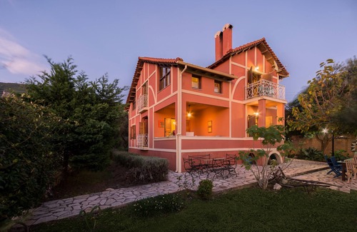 Agios Matthaios Villa | Beachfront Villa Meliti