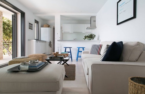 Cove Tri Zala (Zrnovo) Villa | Beachfront Villa Poseidon with Heated Pool