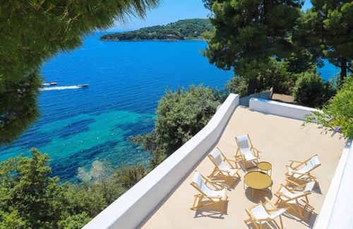 Katsarou Villa | Beachfront Villa with Semi Private Sandy Beach