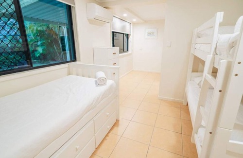 Buddina House | Beachfront with pool, ocean views and pet friendly