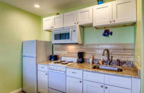 Port Aransas Apartment | BeachGate CondoSuites and Oceanfront Resort