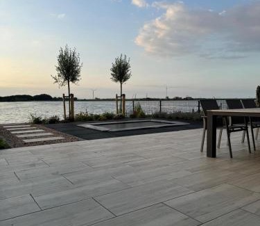 Municipality of Hollands Kroon House | Beachhouse Wadmeer - Aan het water