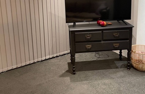 Dee Why Apartment | Beachside apartment, footsteps to the iconic Dee-Why beach.