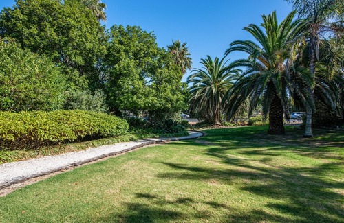 Palm Beach Apartment | BEACHSIDE APARTMENT at PALM | Coast & Country | WINTER DEAL - Stay 3, Pay for 2