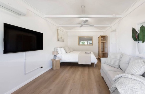 North Curl Curl House | Beachside Bliss for Two