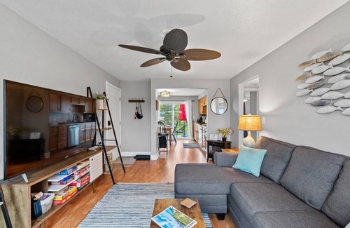 Sheboygan Condo | Beachside Condo w/Stunning Lake Views