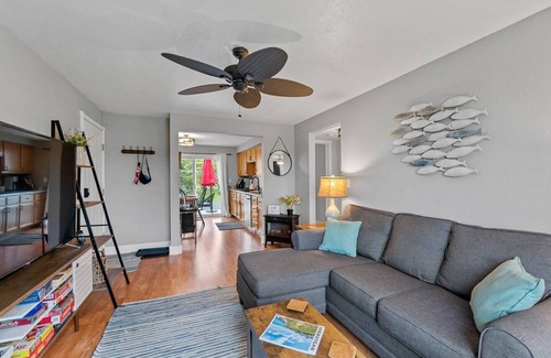 Sheboygan Condo | Beachside Condo w/Stunning Lake Views