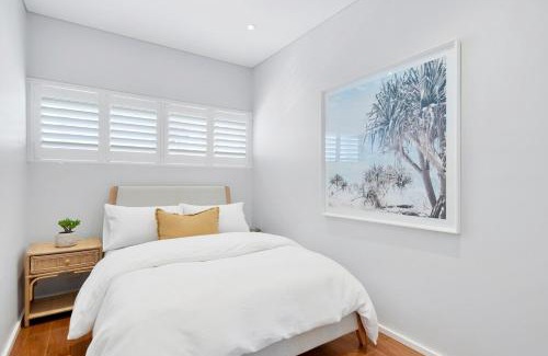 Avalon Beach Apartment | Beachside escape steps from the surf & village