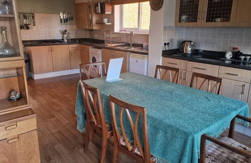 Herne Bay House | Beachside Family Home Sleeps 8 with Parking