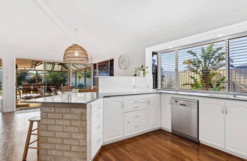 Halls Head House | Beachside Family & Pet Friendly Casa Del Caravel