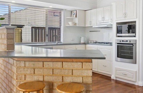 Halls Head House | Beachside Family & Pet Friendly Casa Del Caravel