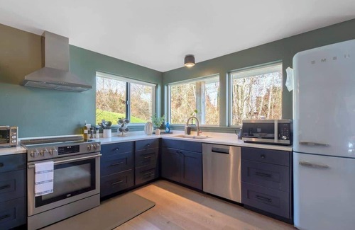 South Colby House | Beachside Haven | 2b 2.5b | Tranquil Retreat