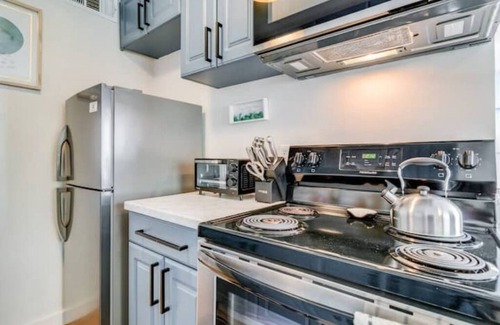 Virginia Beach House | Beachside Haven | 2BR Luxury Condo at the Beach!