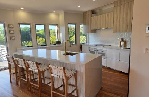 Twin Waters House | Beachside House in Sebel Resort