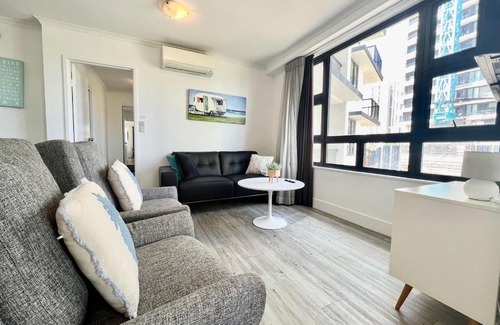 Broadbeach Apartment | Beachside Neptune Resort #304