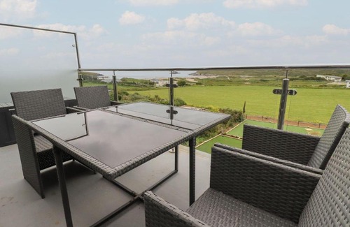 Crantock Apartment | Beachview Apartment 8