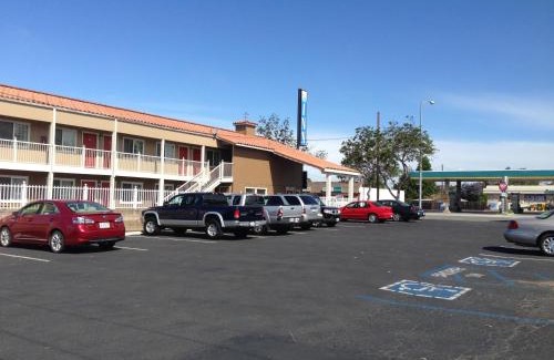Arroyo Grande Hotel | Beachway Inn