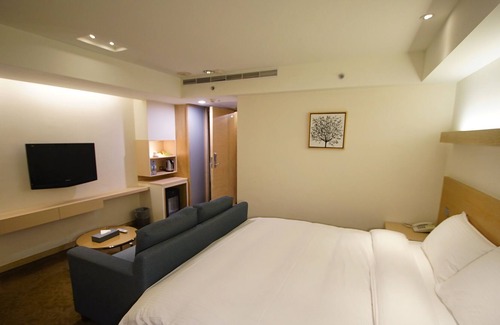 Xitun District Hotel | Beacon Hotel