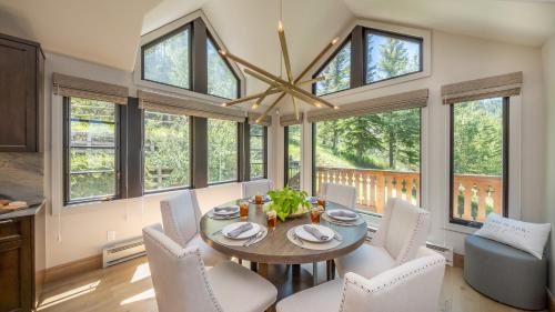 Highlands Townhomes House | Beacon Retreat