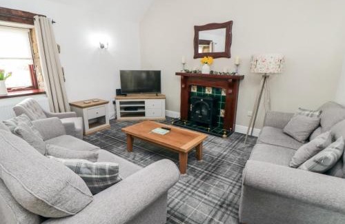 Burniston House | Beaconsfield Cottage