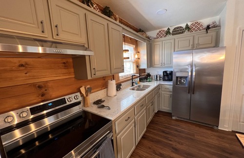 Hot Springs Cabin | Bear Cabin at The Natural State Cabins