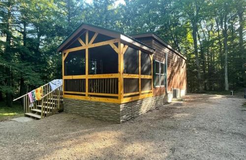 Sayner Apartment | Bear Cub Cabin is a cozy 1 bedroom and loft oasis