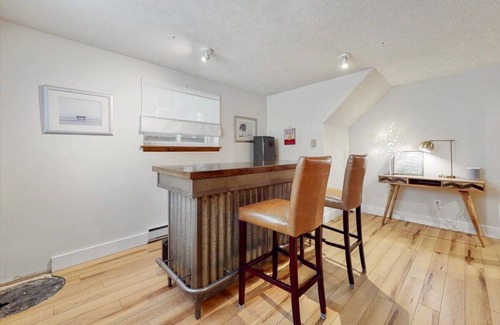 Jim Thorpe House | Bear Foot Lake House