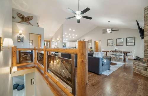 Forest Lakes House | Bear Hug Retreat! 3BD/3BA Tranquil Mt Home