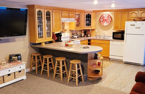 Colebrook Hotel | Bear Rock Suites