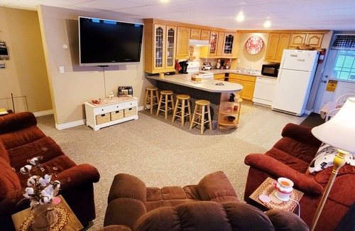 Colebrook Hotel | Bear Rock Suites