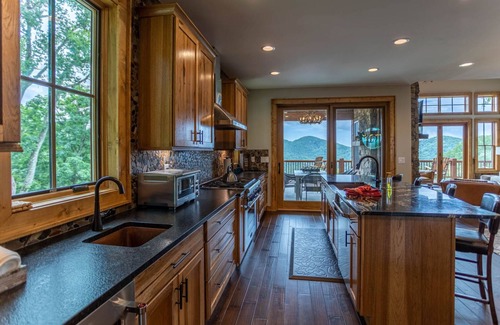 Banner Elk House | Bear Tracks- Eagles Nest amenities, Hot Tub, Fire Pit, amazing views
