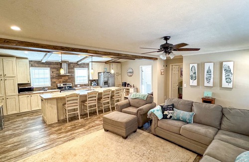 Carrabelle House | Bearfoot Bay Hideaway 3BR/2BA near Carrabelle Beach
