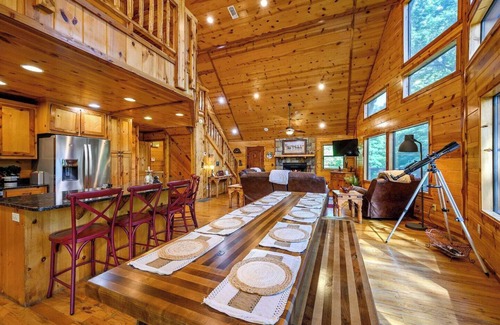 Broken Bow Cabin | Bears Eye View-5 Beds/5 Bath, Game Room, Hot Tub, 3 Floors