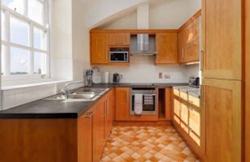 Liverpool Apartment | Beatles-Inspired Oasis near Penny lane/fee parking