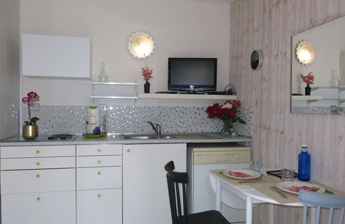 Bourgenay House | Beautiful private villa for 2 people with WIFI, TV, terrace, pets allowed and parking