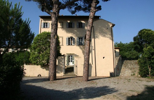 Giovi-Ponte Alla Chiassa Villa | Beautiful villa for 11 guests with WIFI, private pool, TV and patio, close to Arezzo
