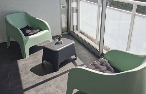 Saint-Georges-de-Didonne Apartment | Beautiful, bright apartment with private parking for 4 people