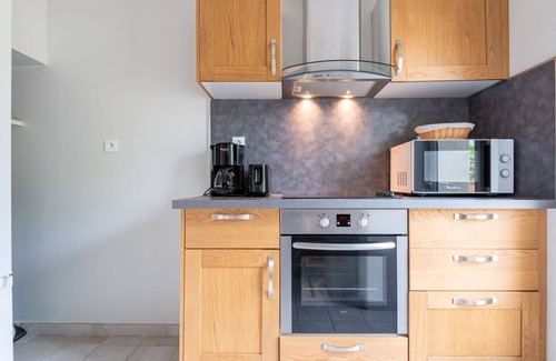 Commes House | Beautiful private villa for 4 people with WIFI, TV, terrace and pets allowed