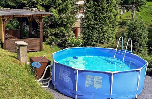 Starkov Villa | Beautiful apartment in villa for 4 people with pool, WIFI, TV, patio, pets allowed and parking