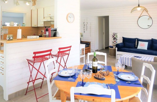 Saint-Vivien-de-Medoc House | Beautiful private villa for 6 guests with WIFI, private pool and terrace