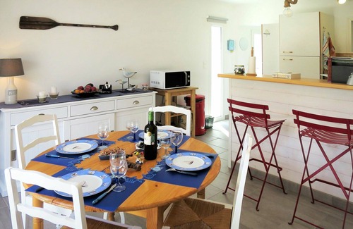 Saint-Vivien-de-Medoc House | Beautiful private villa for 6 guests with WIFI, private pool and terrace