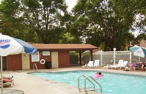 Spirit Lake Apartment | Beautiful 1 bedroom unit at resort, sleeps 4