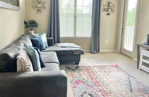 Lawrenceville Apartment | Beautiful 2 BD, 2 BA with amazing amenities! Minutes to Mall of GA!