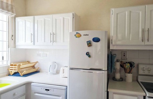 West Terrace House | Beautiful 2 bed 2 bath townhouse with pool, minutes to the beach and amenities