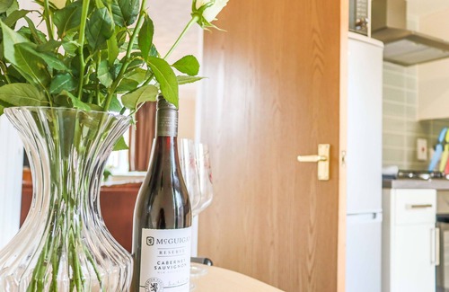 Cleethorpes House | Beautiful 2 Bed Semi Detached House, Cleethorpes - Holidays or Contractors