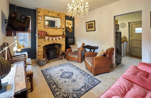 Stamford House | Beautiful 2-Bed Victorian House in Stamford