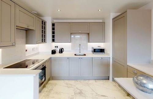 RopeWalks Apartment | Beautiful 2 Bedroom Apartment With Balcony in Liverpool City Centre