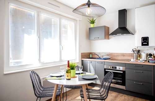 Saint-Servan Apartment | Beautiful 2 rooms, 500 m beaches, shops on foot