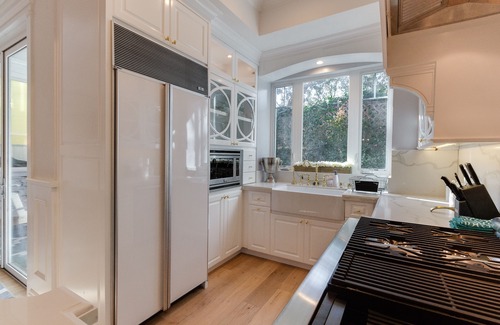 Naples House | Beautiful 2 Story Right by the Canals & Ocean View Belmont Shore With Spa